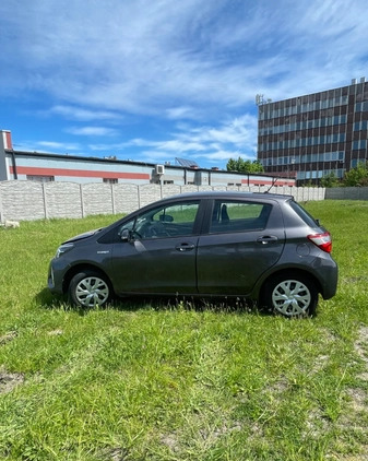 Toyota Yaris cena 23500 przebieg: 46926, rok produkcji 2019 z Zawiercie małe 232